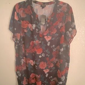Torrid size 1x rose v-neck blouse never worn tags still on